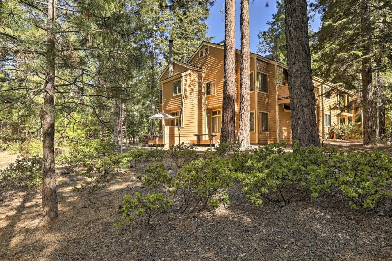 Corner-Unit Condo With Grill Walk To Lake Tahoe! インクライン・ビレッジ エクステリア 写真