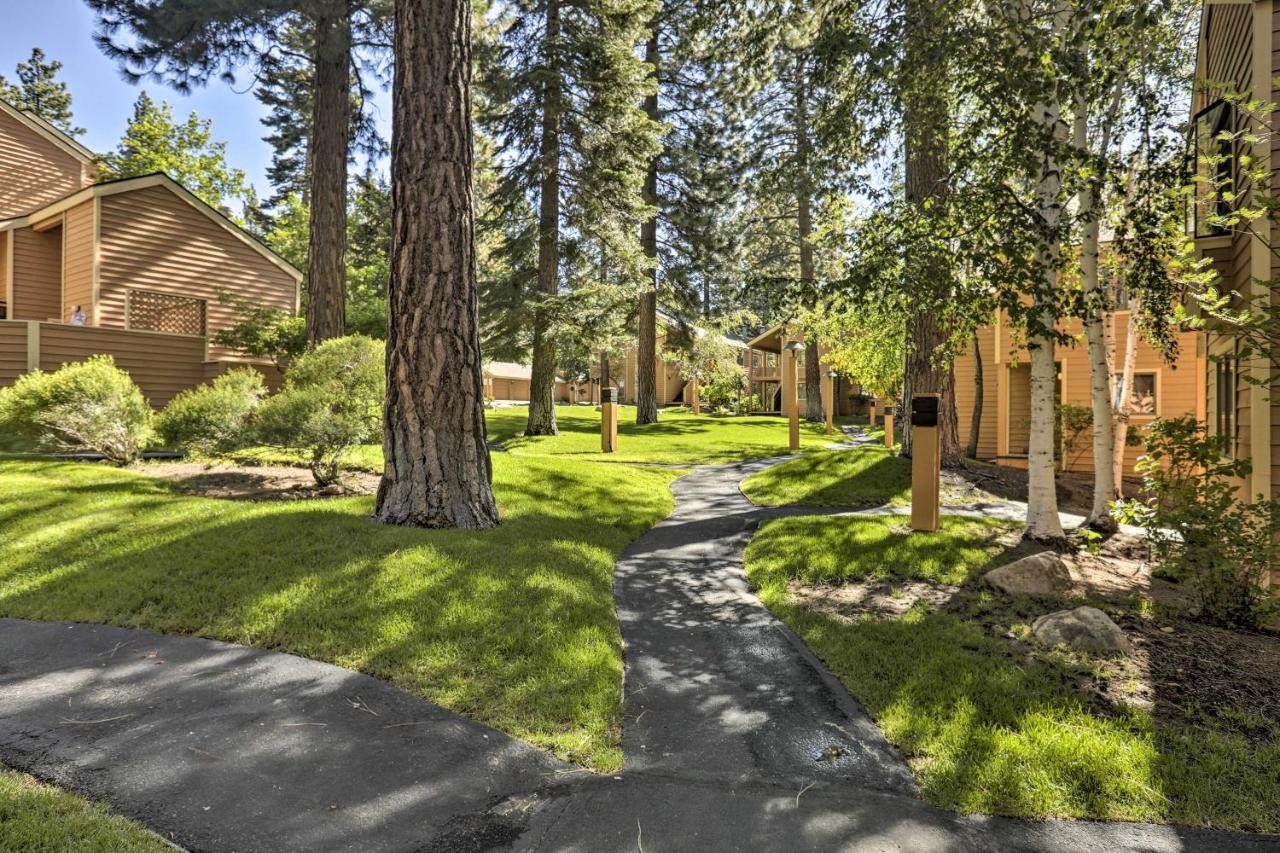 Corner-Unit Condo With Grill Walk To Lake Tahoe! インクライン・ビレッジ エクステリア 写真